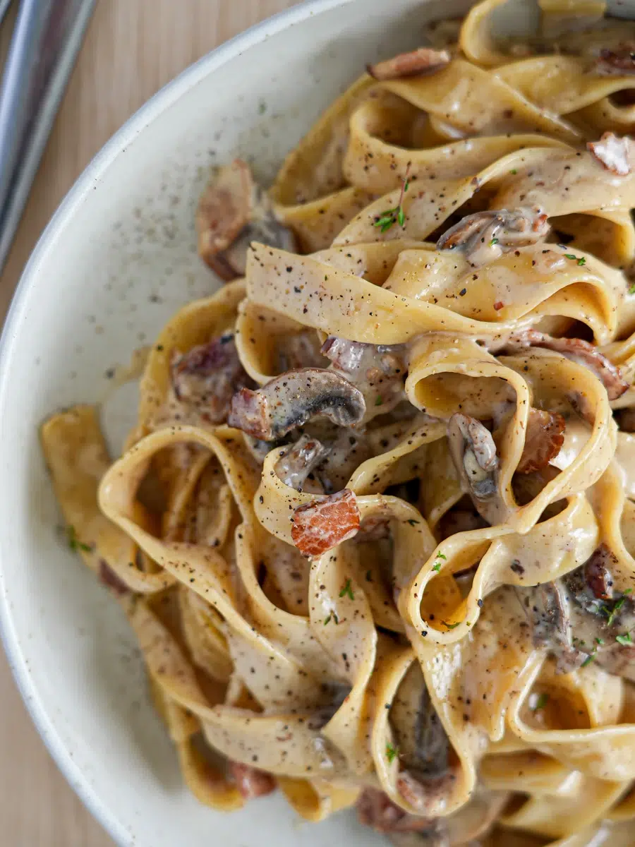 Creamy Mushroom and Bacon Pasta