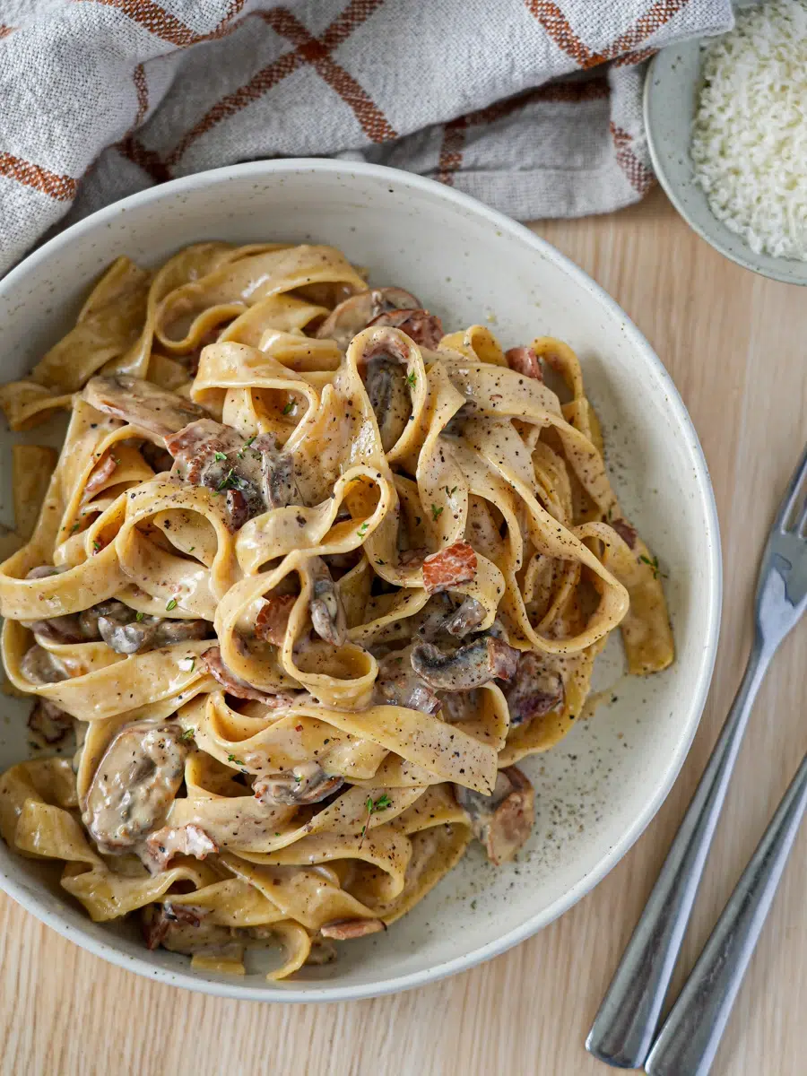 Creamy Mushroom and Bacon Pasta